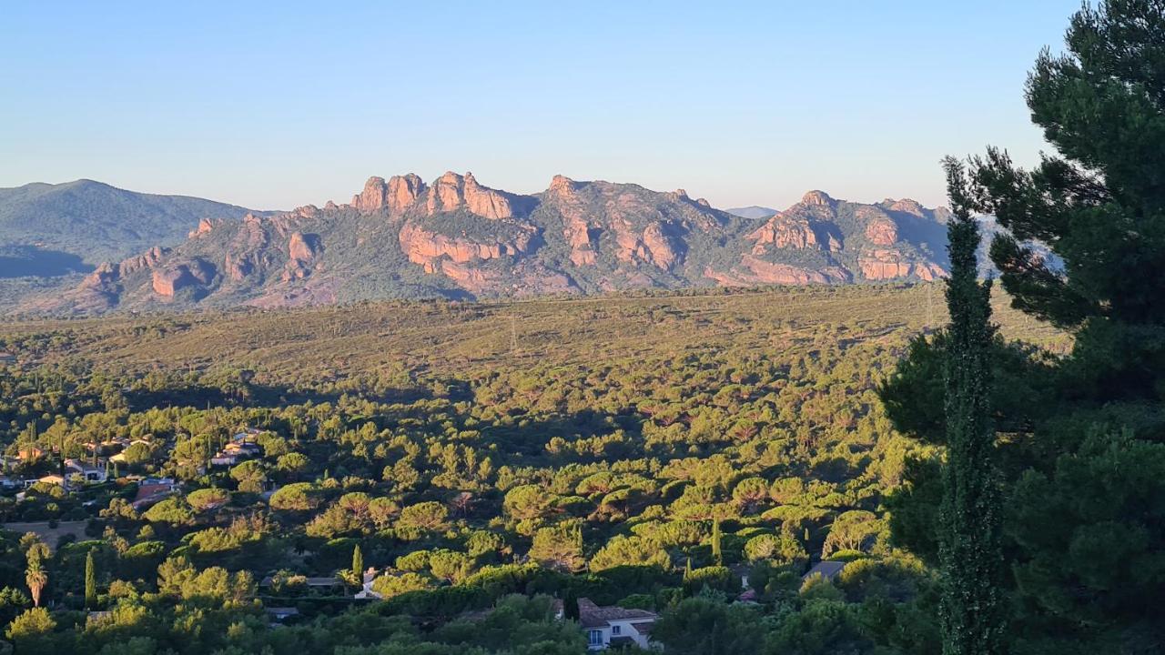 Corniche Du Paradis Roquebrune-sur-Argens Buitenkant foto