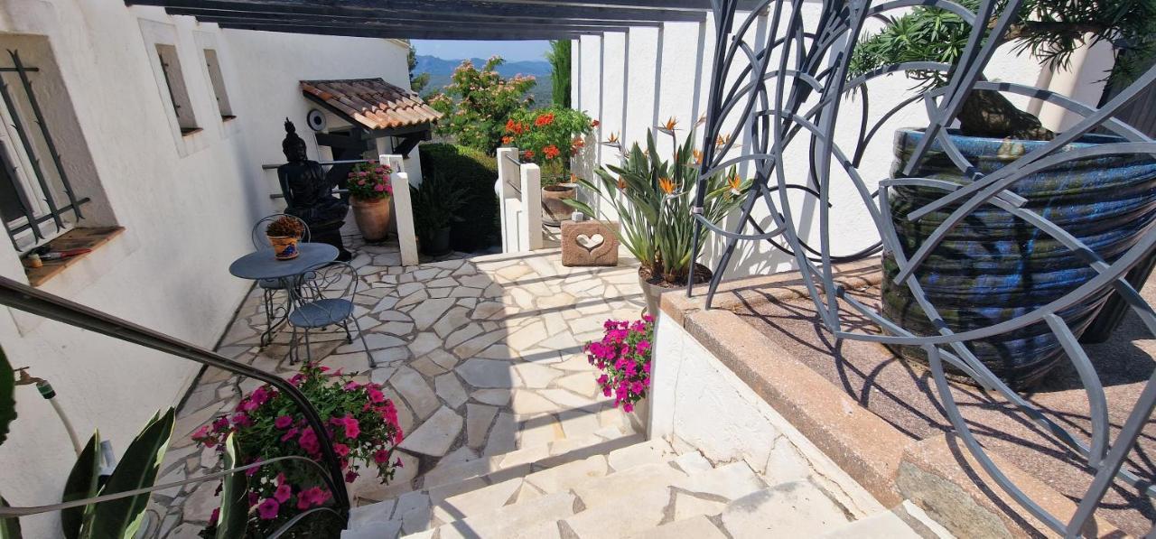 Corniche Du Paradis Roquebrune-sur-Argens Buitenkant foto